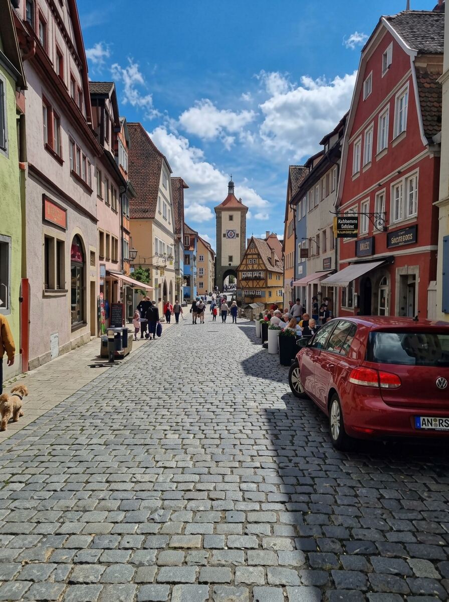 Untere Schmiedgasse in der Altstadt von Rothenburg ob der Tauber